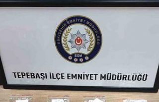 Bekçilerin yakaladığı şahsın üzerinde 700 adet...