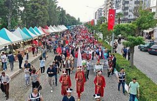 Bergama Festivaline Hadise damgası