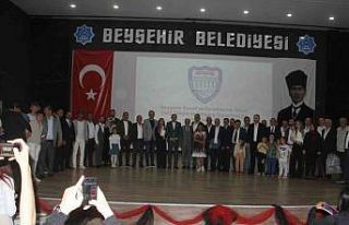 Beyşehir’de emektar esnaf ödüllendirildi