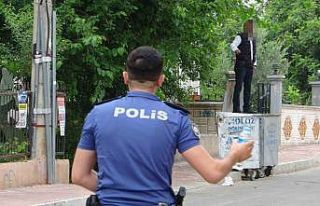Bıçağı boğazına dayayıp korku dolu anlar yaşattı,...