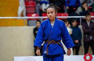 Bilecikli sporcular Kuzey Makedonya’da Türkiye’yi...