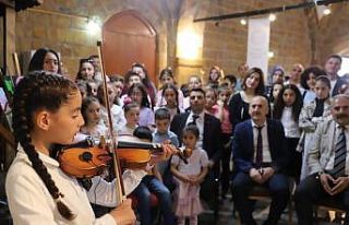 Bilim ve Sanat Merkezinden müzik dinletisi ve resim...