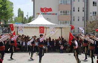 Bir yıllık emeklerini sergilediler