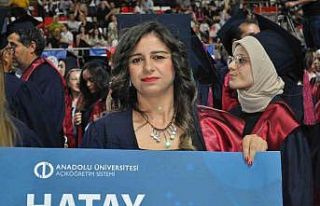 Birçok yakınını depremde kaybeden Hataylı öğrenci,...