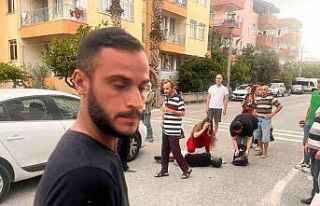 Bisikletle otomobil çarpıştı: 2 çocuk yaralandı