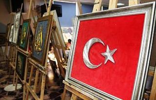 Bitlis’te yılsonu sergisi açıldı