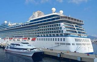 Bodrum gelen 242 metrelik gemi, bin 197 yolcu getirdi