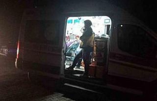 Bodrum katındaki yangında 2 kişi dumandan etkilendi