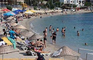 Bodrum sahilleri dolmaya başladı