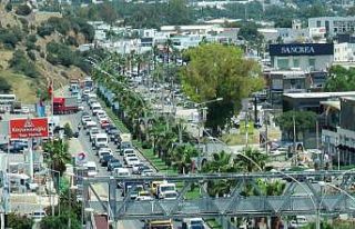 Bodrum’a 1 günde 25 bin araç giriş yaptı, 5...