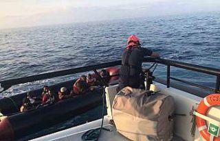 Bodrum’da 9 düzensiz göçmen kurtarıldı, 8’i...