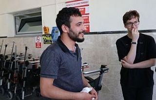 Bolu’da acemi kasaplar soluğu hastanede aldı