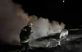 Bolu’da alev alev yanan otomobil hurdaya döndü