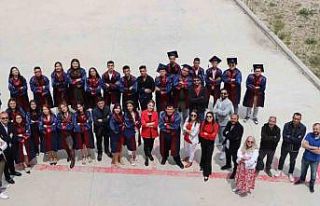 Bor’un başkenti Kırka’da mezuniyet sevinci