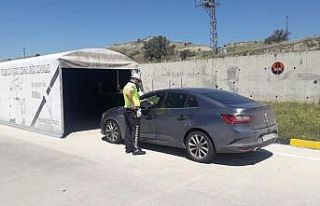 Bu tünele giren sürücüler trafik kurallarına...