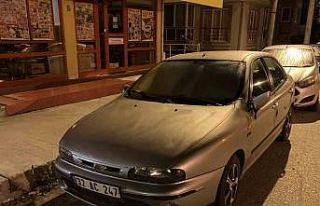 Burdur’da bir şahıs park halindeki 6 otomobilin...