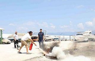 Burhaniye marinada yangın tatbikatı