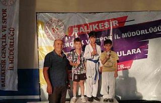 Burhaniyeli sporcuların başarısı sevindirdi