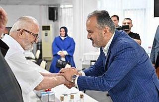 Bursa huzurevinde bayram neşesi