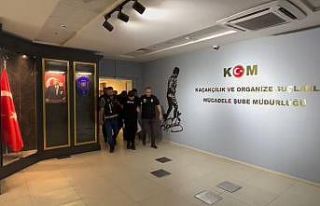 Bursa merkezli ruhsatsız silah operasyonu: 5 kişi...