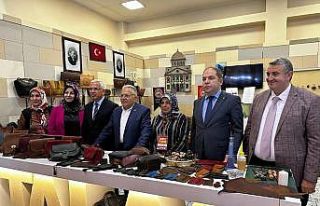 Büyükkılıç, Kadın Kooperatifleri Fuarını ziyaret...