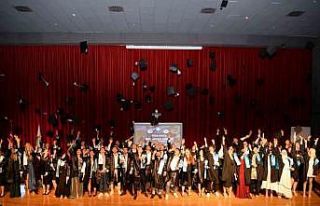 Büyükorhan ve Harmancık MYO mezunları belgelerini...