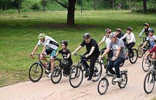 Büyükşehir Belediye Başkanı Aktaş pedal çevirdi