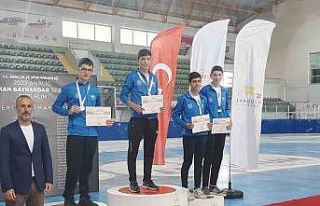 Buzun tozunu aldılar