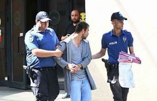 Çaldığı iki araç ile kaza yapan hırsız yakayı...