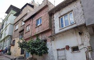 Çanak anteni düzeltmek isterken canından oldu