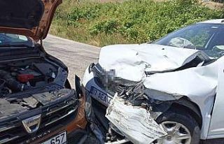 Çan’da iki araç kafa kafaya çarpıştı: 7 yaralı