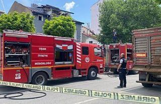 Çatıda çıkan yangın paniğe neden oldu