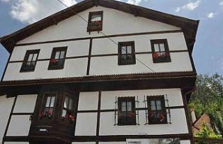 Çiftler bu tarihi konakta mutluluğa "evet"...