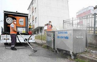 Çöp konteynerleri yerinde yıkanıyor