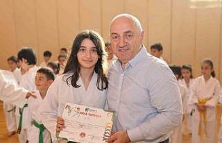 Darıca’nın başarılı sporcuları kuşak atladı