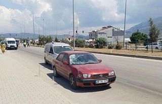 Depremzede çocuğa çarpan otomobilin sürücüsü...