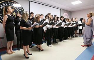 Derinceli öğrencilerden sanat şöleni