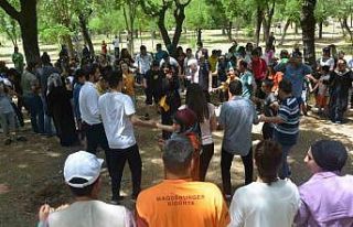 Diyarbakır’da engelli bireyler piknikte doyasıya...