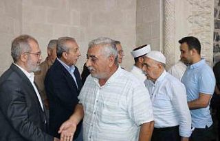 Diyarbakır’da vatandaşlar tarihi Ulu Cami’de...