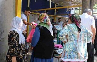 Diyarbakır’da yüzlerce aileye kurban eti ulaştırıldı