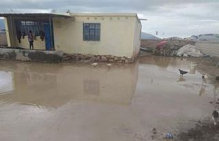 Doğubayazıt’ta selin hasarları gideriliyor