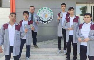 DOSTEK öğretmen ve öğrencileri 40 günlük staj...