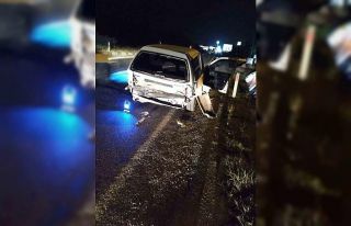 Düğün dönüşü kaza yaptılar: 4 yaralı