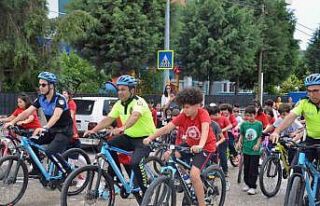 Dünya Bisiklet Gününde miniklerle pedal çevirdiler