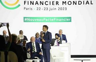 Dünya liderleri Yeni Küresel Finansal Pakt Zirvesi’nde...
