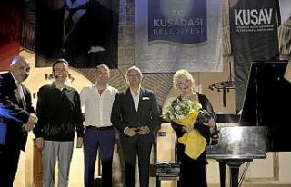 Dünyaca ünlü devlet sanatçısından Kuşadası’nda...