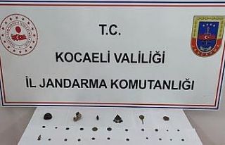 Durdurulan araçta 28 tarihi eser ele geçirildi
