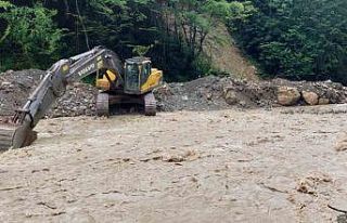 Düzce İl Özel İdaresi ekipleri sele karşı teyakkuzda
