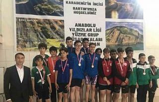 Düzceli yüzücüler Bartın’dan 24 madalya ile...