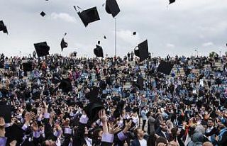 EBYÜ’de mezuniyet coşkusu